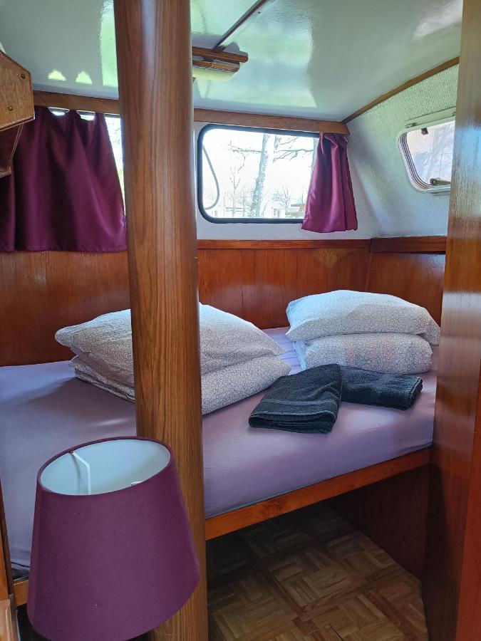 Ille Flottante, Maison Eclusiere Et Hebergements Insolites Sur Le Canal Hédé Buitenkant foto
