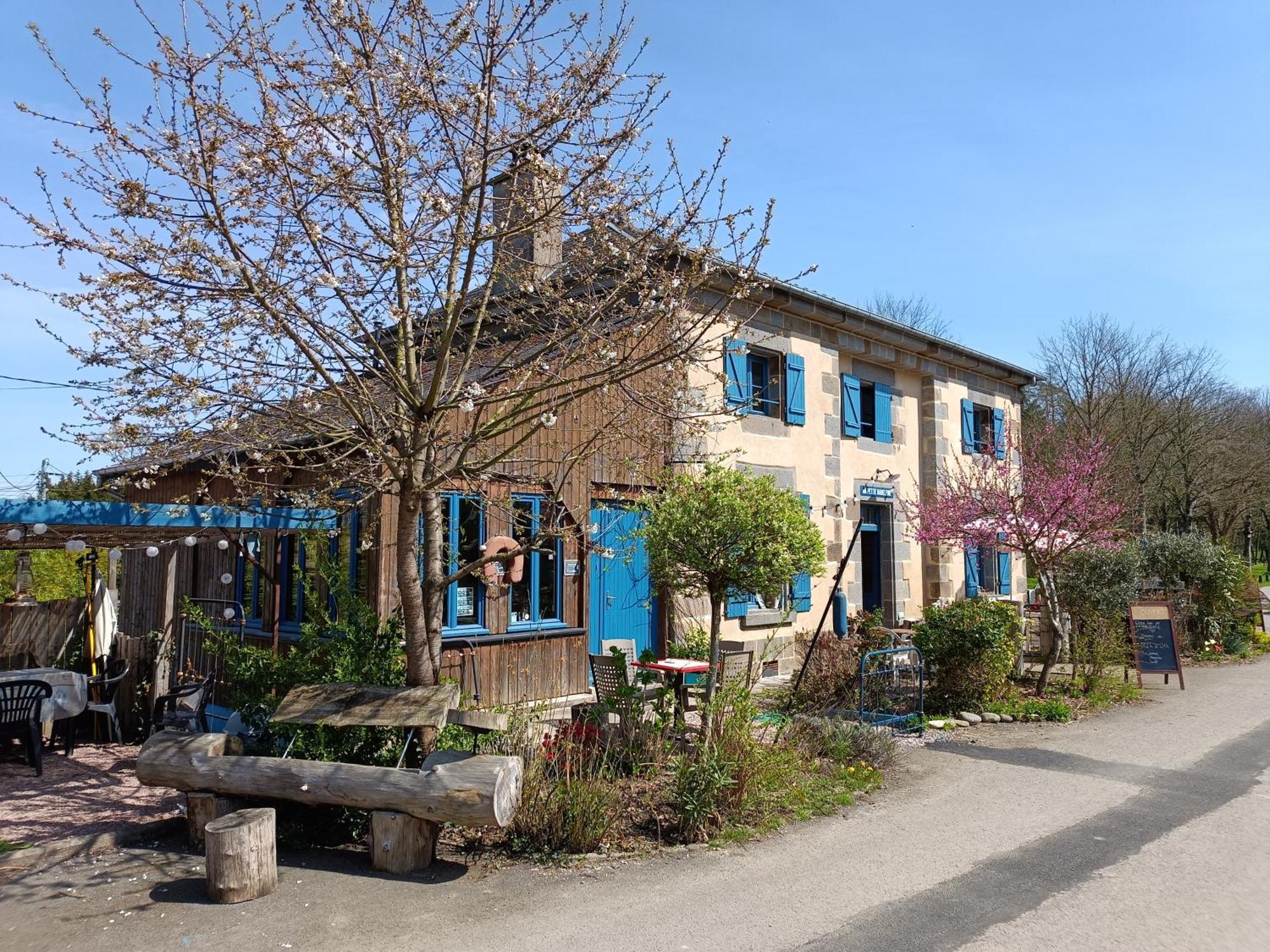 Ille Flottante, Maison Eclusiere Et Hebergements Insolites Sur Le Canal Hédé Buitenkant foto